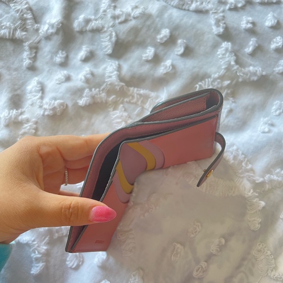 Authentic Burberry wallet - Picture 5 of 5